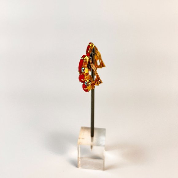Vintage Prong Set Red Aventurine Art Glass Rhinestone Gold Tone Clip Earrings - Picture 7 of 8